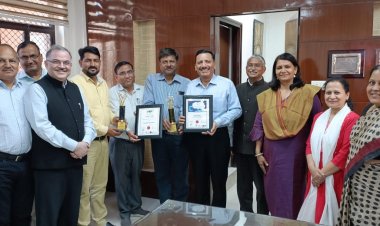 राजस्थान आवासन मंडल एक बार फिर हुआ गौरवान्वित- आयुक्त श्री पवन अरोड़ा हुए ‘विजनरी लीडर‘ और ‘ग्लोबल सीएसआर एक्सीलेंस एंड लीरडरशिप‘ अवार्ड से सम्मानित