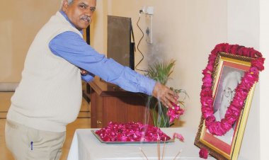 विधानसभा में स्व.पूनम चंद विश्नोई को पुष्पांजलि