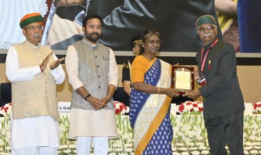 राजस्थान के मूकाभिनय कलाकार श्री विलास जानवे को राष्ट्रपति ने किया संगीत नाटक अकादमी पुरस्कार से सम्मानित