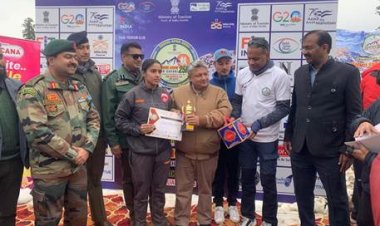 एक अनोखी पहल के तहत पर्यटन मंत्रालय द्वारा 26 फरवरी, 2023 को भद्रवाह, जम्मू में पहले स्नो-मैराथन का आयोजन