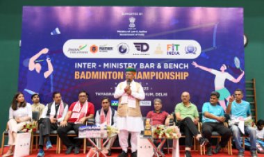केंद्रीय कानून और न्याय मंत्री अर्जुन राम मेघवाल ने अंतर-मंत्रालय बार एंड बेंच बैडमिंटन चैंपियनशिप के दूसरे संस्करण का उद्घाटन किया