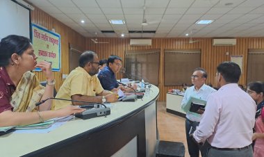 12 साल के ईशांत को मुख्यमंत्री चिरंजीवी स्वास्थ्य बीमा योजना से मिलेगा नया जीवन - जयपुर एवं जयपुर ग्रामीण जिले की जिला स्तरीय जनसुनवाई में 112 फरियादियों की हुई सुनवाई, 8 प्रकरणों का मौके पर ही हुआ निस्तारण