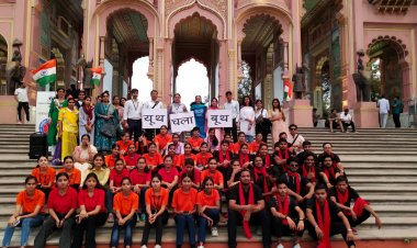 नुक्कड़ नाटक के जरिये मतदाताओं कोे मतदान के लिए किया प्रेरित - मतदाता जागरूकता अभियान के तहत जवाहर सर्किल पर हुआ आयोजन