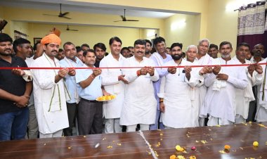 सामाजिक न्याय एवं अधिकारिता मंत्री ने किया लगभग 6 करोड राशि की सडकों का शिलान्यास व उद्घाटन