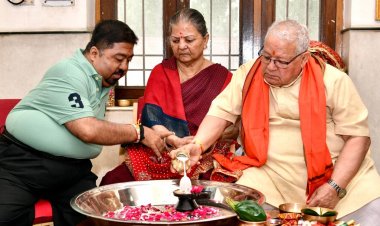 राज्यपाल ने राजराजेश्वर मंदिर में रुद्राभिषेक किया