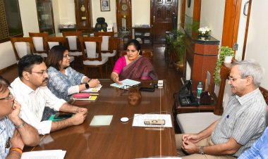 राज्य के नवसृजित जिलों को लेकर समीक्षा बैठक नए जिलों में विभागीय कार्यालयों का सुचारू संचालन हो सुनिश्चित - मुख्य सचिव