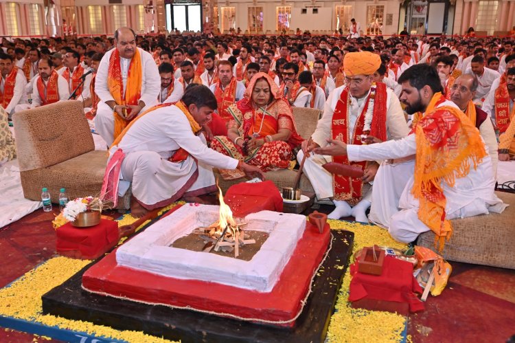 राजधानी जयपुर में 1 लाख 8 हजार बार पढ़ी हनुमान चालीसा: 7 घंटे एक साथ 1008 पंडितों ने किया पाठ, गोल्डन बुक ऑफ वर्ल्ड रिकॉर्ड में दर्ज हुआ