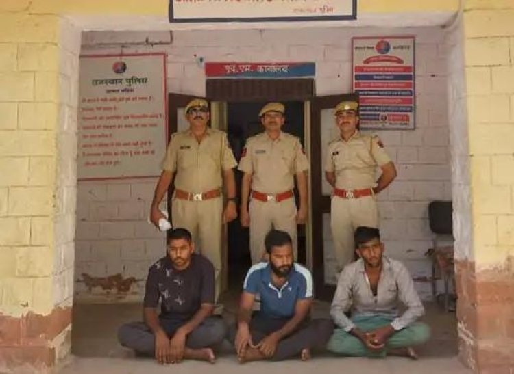 चोरी की बोलेरो लेकर घूम रहे थे युवक को पुलिस ने पीछा कर पकड़ा