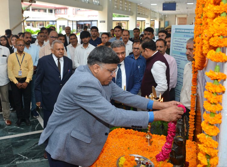 द्वितीय राष्ट्रीय लोक अदालत का शुभारंभ, अब न्यायलय खुद चल कर चौपालों तक आएगा, सौहार्दपूर्ण वातावरण में हो मुकदमों का निस्तारण -कार्यकारी अध्यक्ष, राज्य विधिक सेवा प्राधिकरण