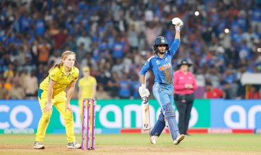भारतीय महिला क्रिकेट टीम ने रचा इतिहास — ऑस्ट्रेलिया को 5 विकेट से हराकर पहली बार वर्ल्ड कप फाइनल में पहुंची