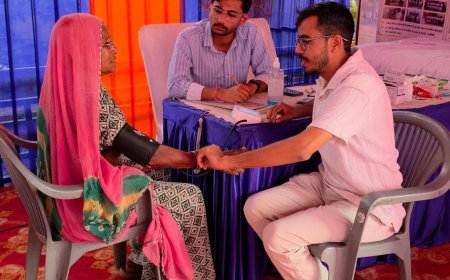 आस्था की राह में सेवा का संबल, रामदेवरा जा रहे श्रद्धालुओं के लिए सेवा भारती का स्वास्थ्य शिविर बना राहत का केंद्र